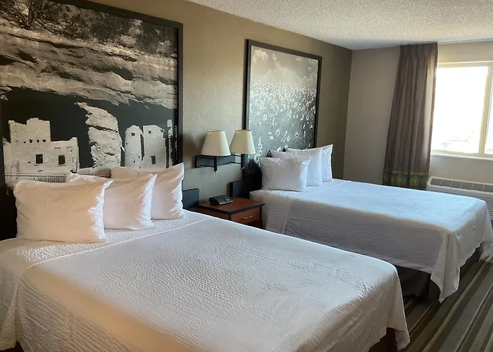 Super 8 By Wyndham Colorado Springs Airport