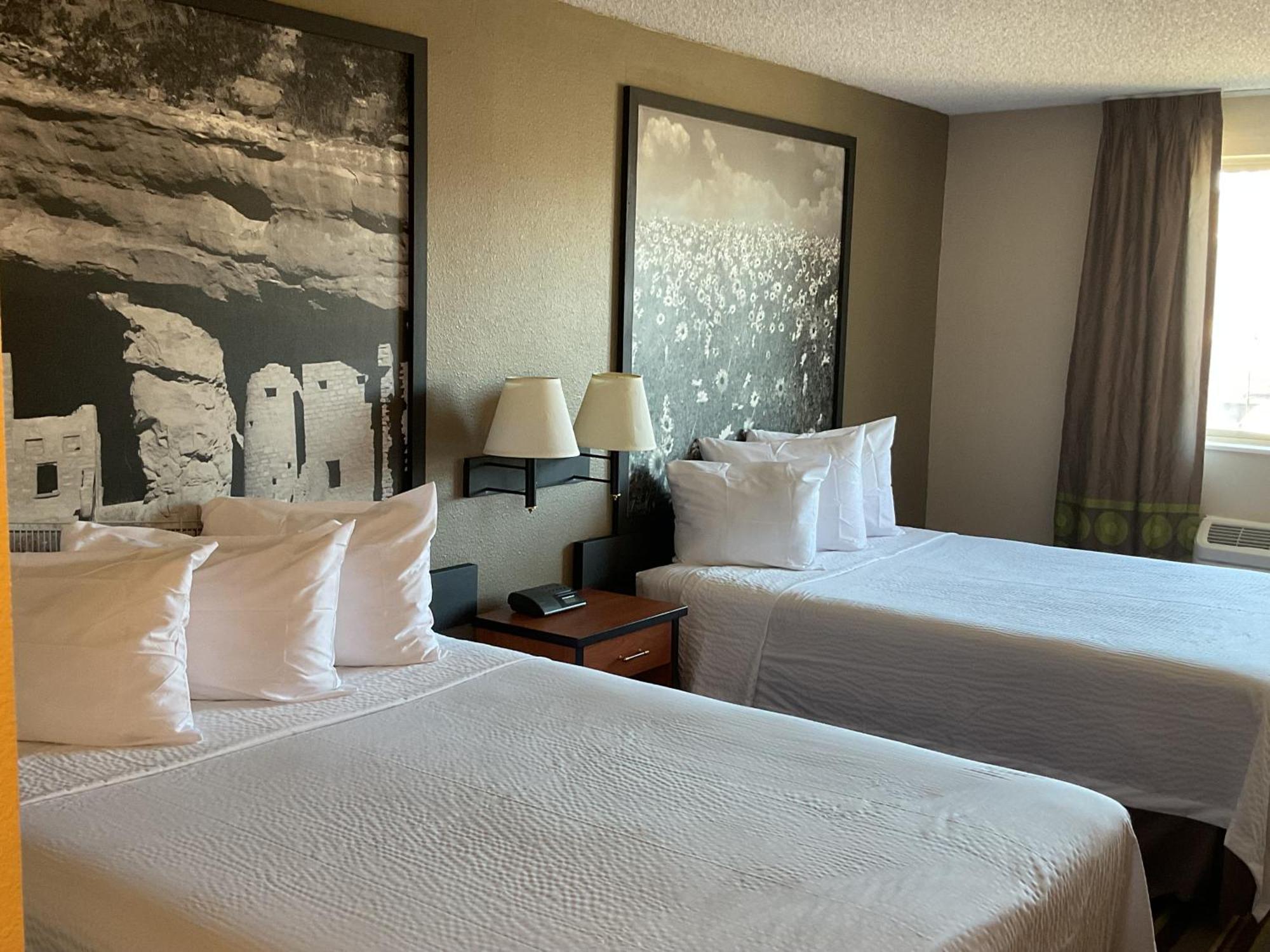 Super 8 By Wyndham Airport